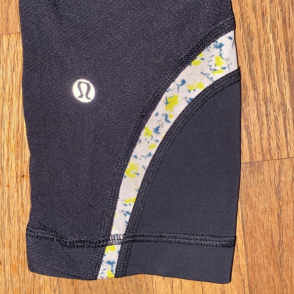 Lululemon Run:Inspire Crop II/Black/W Quilt/Fresh Fleur Neutral Blush Split Pea - Picture 8 of 11
